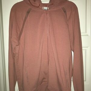 Victoria’s Secret jogging outfit